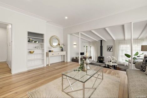 Photo of property in 10 Kerrykeel Drive, Flat Bush, Auckland, 2019