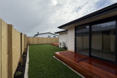 Photo of property in 143 Otuwairoa Esplanade, Opaheke, 2113