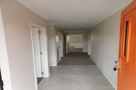 Photo of property in 10 Grapnel Lane, Whitby, Porirua, 5024