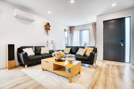 Photo of property in 30 Morus Road, Massey, Auckland, 0614