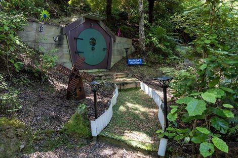 Photo of property in 54 Rotomanu Rise, Western Lake, Featherston, 5773