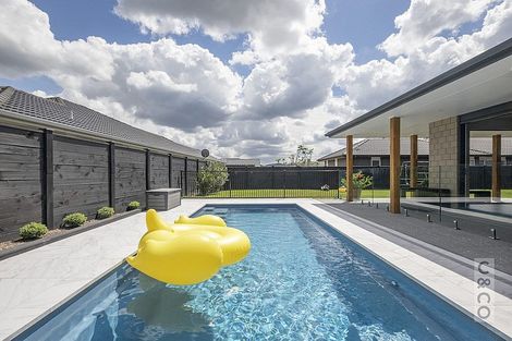 Photo of property in 42 Pohutukawa Parade, Riverhead, 0820