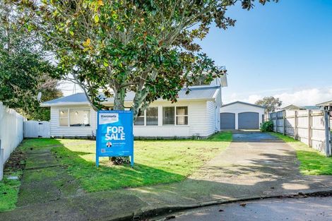 Photo of property in 3 Dennis Grove, Paraparaumu Beach, Paraparaumu, 5032