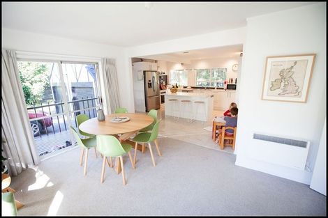 Photo of property in 30 Mappin Place, Chatswood, Auckland, 0626