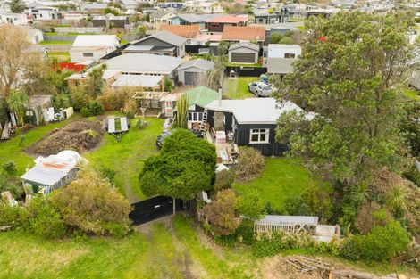 Photo of property in 8 Robbie Street, Foxton Beach, Foxton, 4815