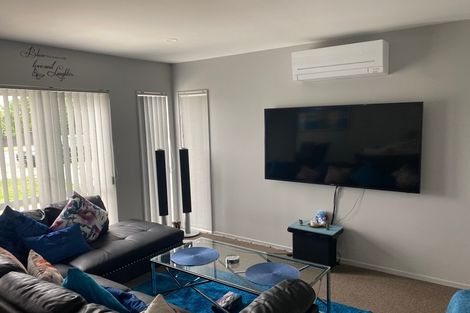 Photo of property in 15 Tribute Loop, Takanini, 2112