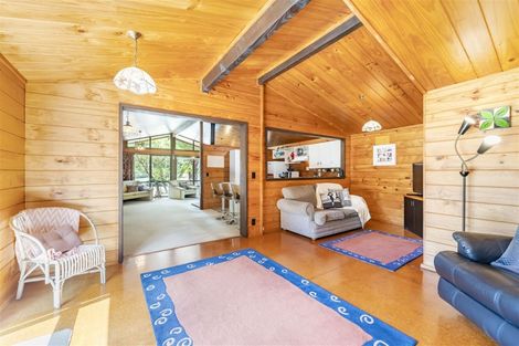 Photo of property in 135 Plateau Road, Te Marua, Upper Hutt, 5018
