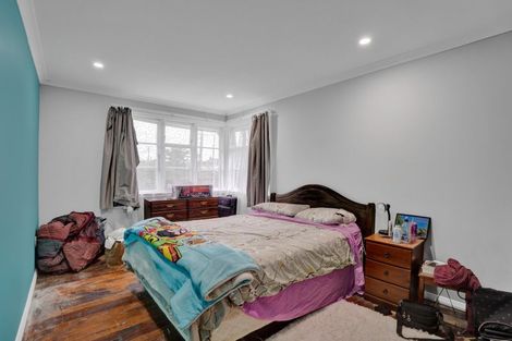 Photo of property in 10 Acourt Street, Hawera, 4610