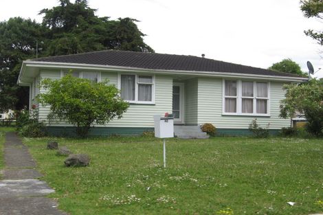 Photo of property in 42 Heyford Close, Mangere, Auckland, 2022