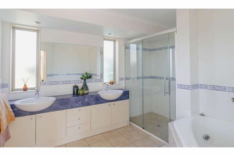 Photo of property in 2 Palm Drive, Kerikeri, 0294