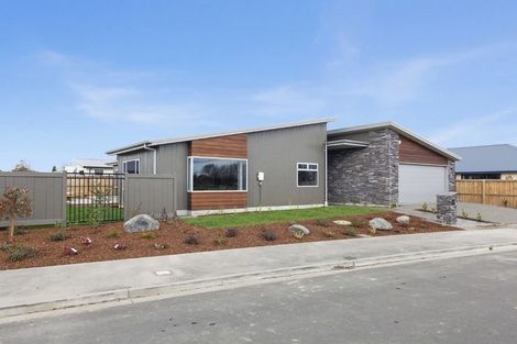 Photo of property in 5 Picadilly Avenue, Casebrook, Christchurch, 8051