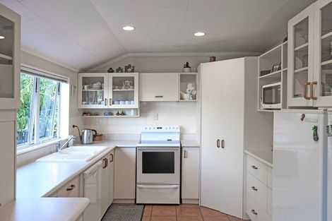 Photo of property in 60 Lucknow Road, Havelock North, 4130