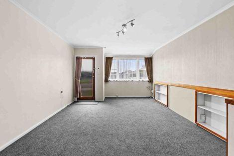 Photo of property in 16 Shearer Place, Pirimai, Napier, 4112