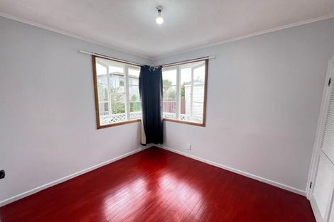 Photo of property in 31 Essex Street, Te Atatu South, Auckland, 0610