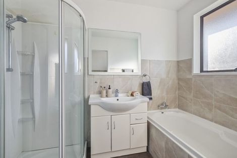 Photo of property in 16 Dunbarton Street, Redwood, Christchurch, 8051