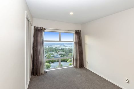Photo of property in 5 Peregrine Close, Mount Pleasant, Christchurch, 8081
