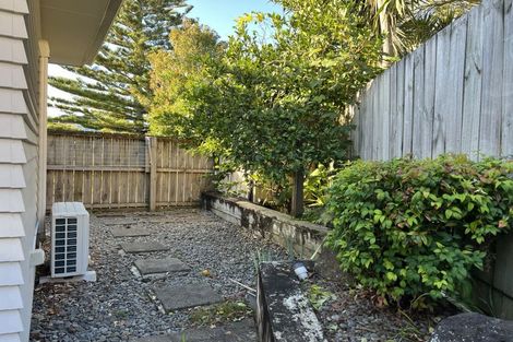 Photo of property in 67 Priestley Drive, Bucklands Beach, Auckland, 2014