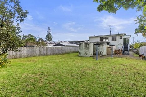 Photo of property in 20 Bertram Road, Kawakawa Bay, 2585