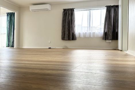 Photo of property in 13 Balloch Street, Randwick Park, Auckland, 2105