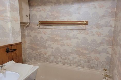 Photo of property in 27 Wood Street, Greytown, 5712