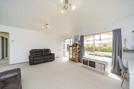 Photo of property in 97 Hillcrest Drive, Kelvin Grove, Palmerston North, 4414