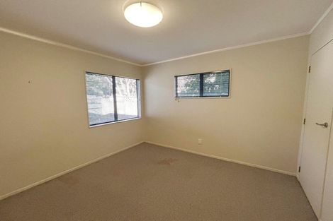 Photo of property in 9 Monarch Grove, Maoribank, Upper Hutt, 5018