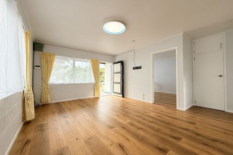 Photo of property in 62 Manhattan Heights, Glendene, Auckland, 0602