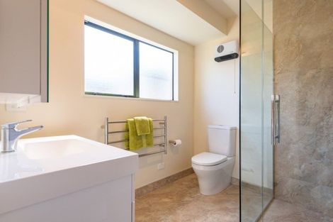 Photo of property in 146 Guildford Drive, Paraparaumu Beach, Paraparaumu, 5032