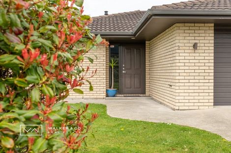 Photo of property in 2 Evergreen Crescent, Trentham, Upper Hutt, 5018