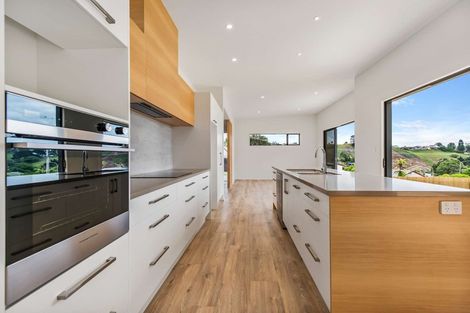 Photo of property in 194 Waitaha Road, Welcome Bay, Tauranga, 3112