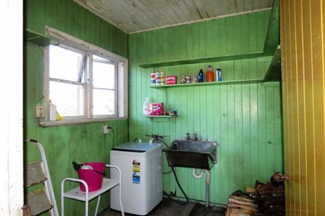 Photo of property in 19 Russell Street, Westport, 7825