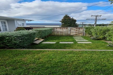 Photo of property in 10 Fordham Street, Beach Haven, Auckland, 0626