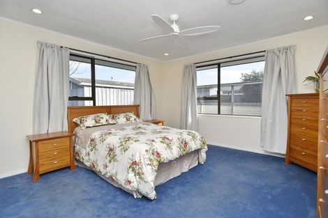 Photo of property in 23 Mackworth Street, Woolston, Christchurch, 8062