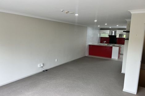 Photo of property in 12/46 Carlos Drive, Flat Bush, Auckland, 2016