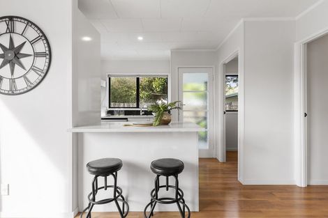 Photo of property in 91 Santiago Crescent, Unsworth Heights, Auckland, 0632