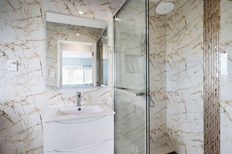 Photo of property in 23 Riverglade Parkway, Te Atatu South, Auckland, 0610