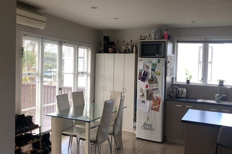 Photo of property in 24 Chippendale Crescent, Birkdale, Auckland, 0626