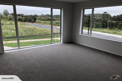 Photo of property in 9 St Claire Road, Silverdale, 0932