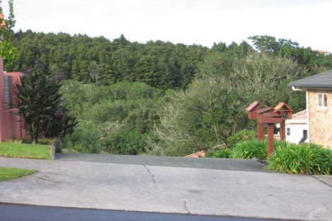Photo of property in 1/59 Ribbonwood Crescent, Goodwood Heights, Auckland, 2105