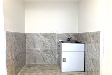 Photo of property in 206c Henderson Valley Road, Henderson, Auckland, 0612