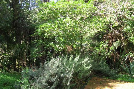 Photo of property in 330 Huia Road, Titirangi, Auckland, 0604