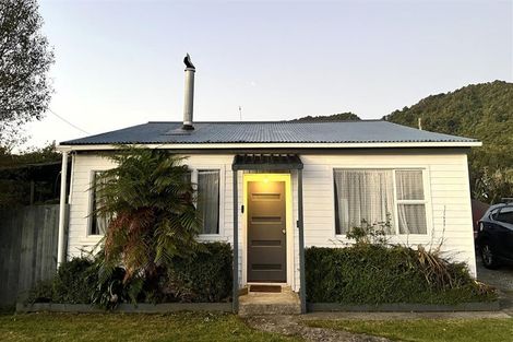 Photo of property in 31 Fox Street, Cobden, Greymouth, 7802
