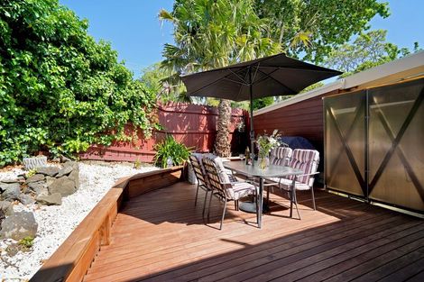 Photo of property in 74 Colwill Road, Massey, Auckland, 0614