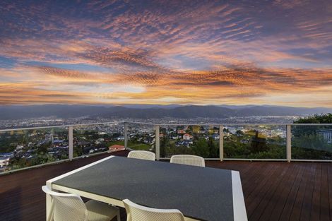 Photo of property in 34 Arahiwi Grove, Tirohanga, Lower Hutt, 5010