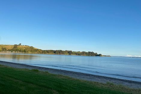 Photo of property in 9 Banks Road, Kawakawa Bay, Papakura, 2585