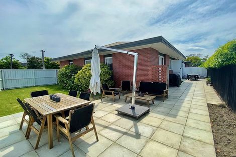 Photo of property in 12 Penhelig Place, Burnside, Christchurch, 8053