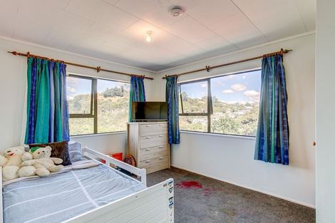 Photo of property in 11 Parkinson Close, Whitby, Porirua, 5024