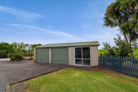 Photo of property in 78 Waitoetoe Road, Mimi, Urenui, 4377