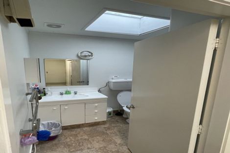 Photo of property in 1/124 Campbell Street, Karori, Wellington, 6012