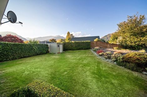 Photo of property in 11 Argyle Place, Arrowtown, 9302